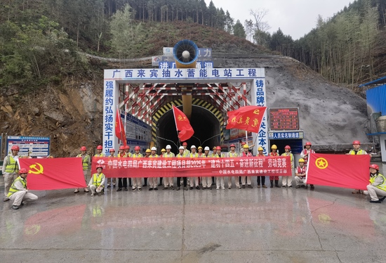 勞動競賽圖。云亞飛 攝.jpg